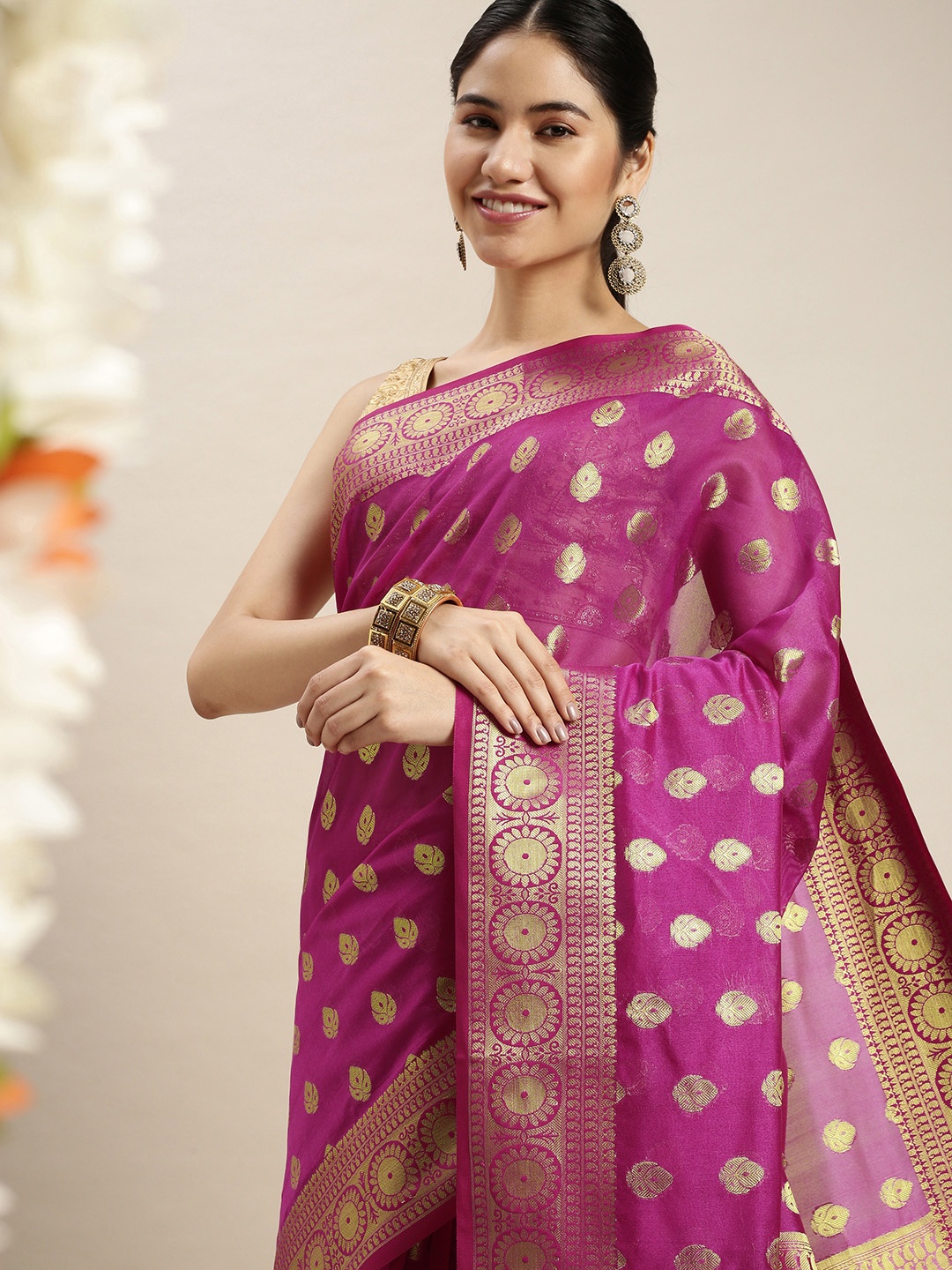 

swatika Pink & Gold-Toned Ethnic Motifs Zari Silk Blend Chanderi Saree