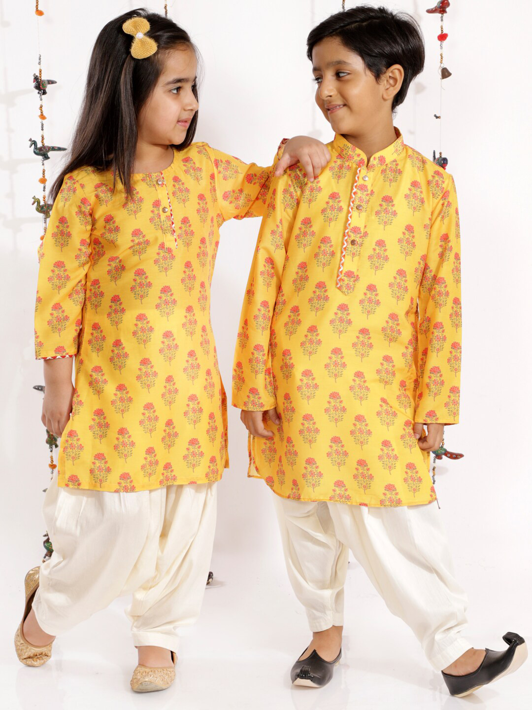 

VASTRAMAY Boys Mustard Yellow Floral Gotta Patti Kurta with Dhoti Pants