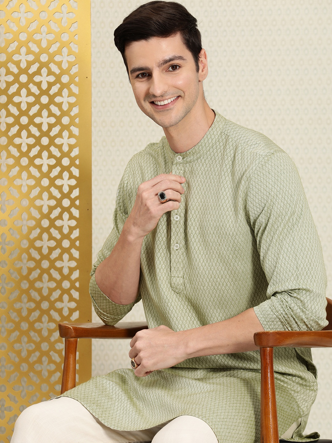 

House of Pataudi Men Green & Off White Woven Design Rozana Straight Kurta