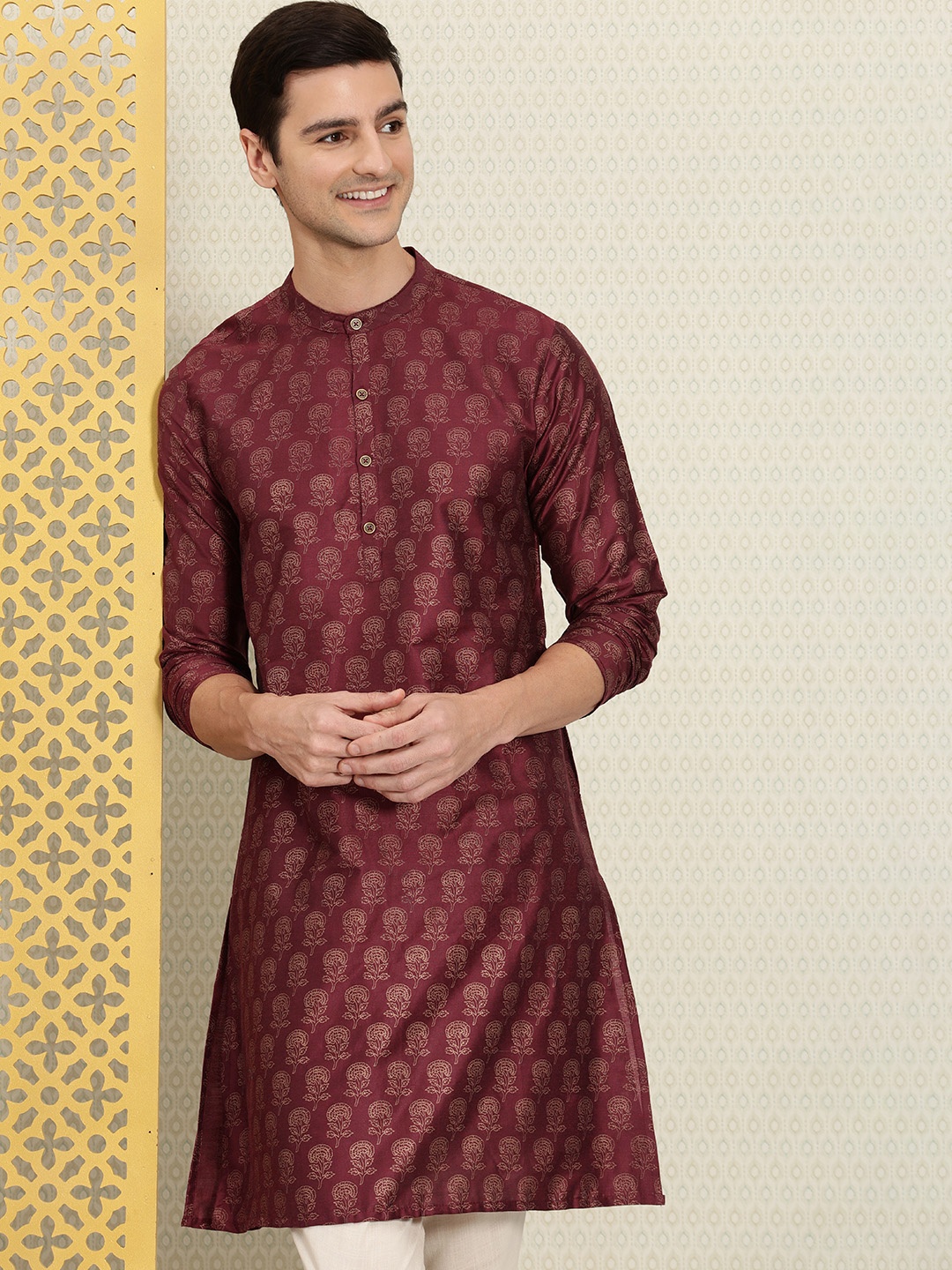 

House of Pataudi Men Maroon & Gold-Toned Ethnic Motifs Printed Rozana Kurta