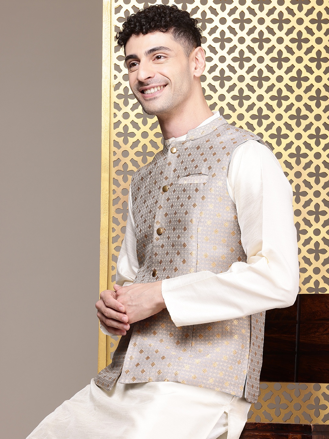 

House of Pataudi Woven Designed Mandarin Collar Rozana Nehru Jacket, Grey