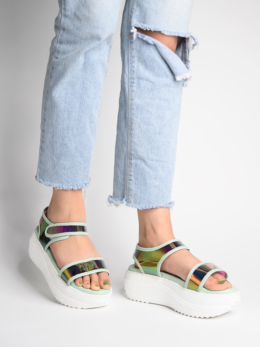 

Shoetopia Girls Green Flatform Peep Toes with Buckles