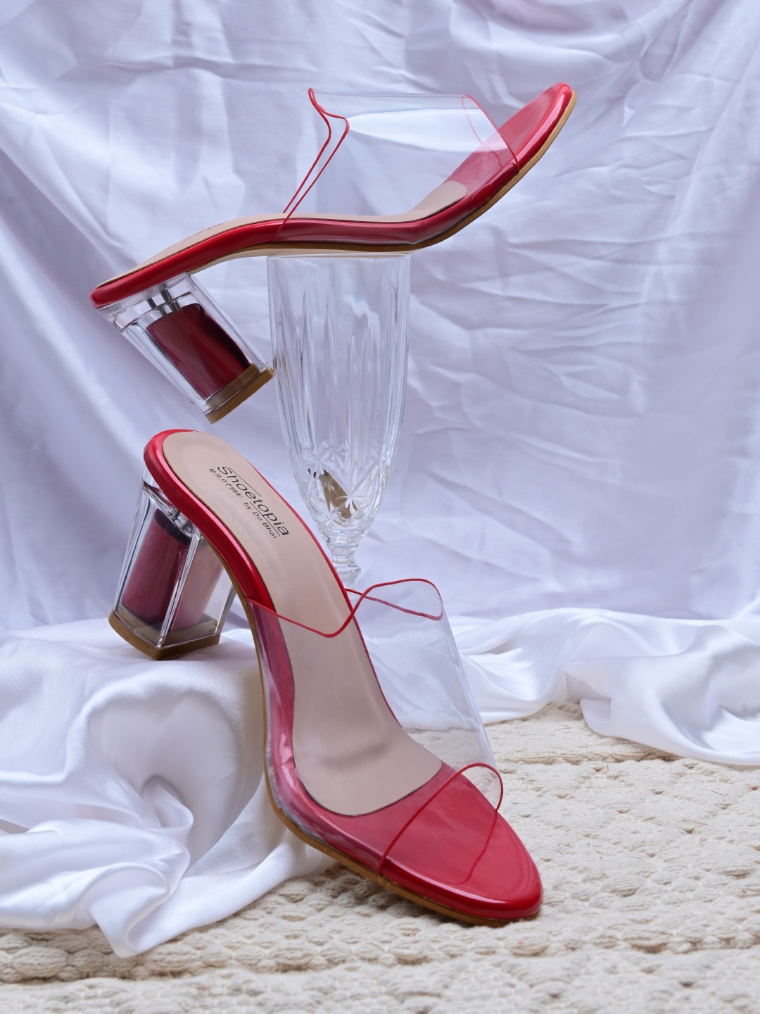 

Shoetopia Girls Red Block with Bows