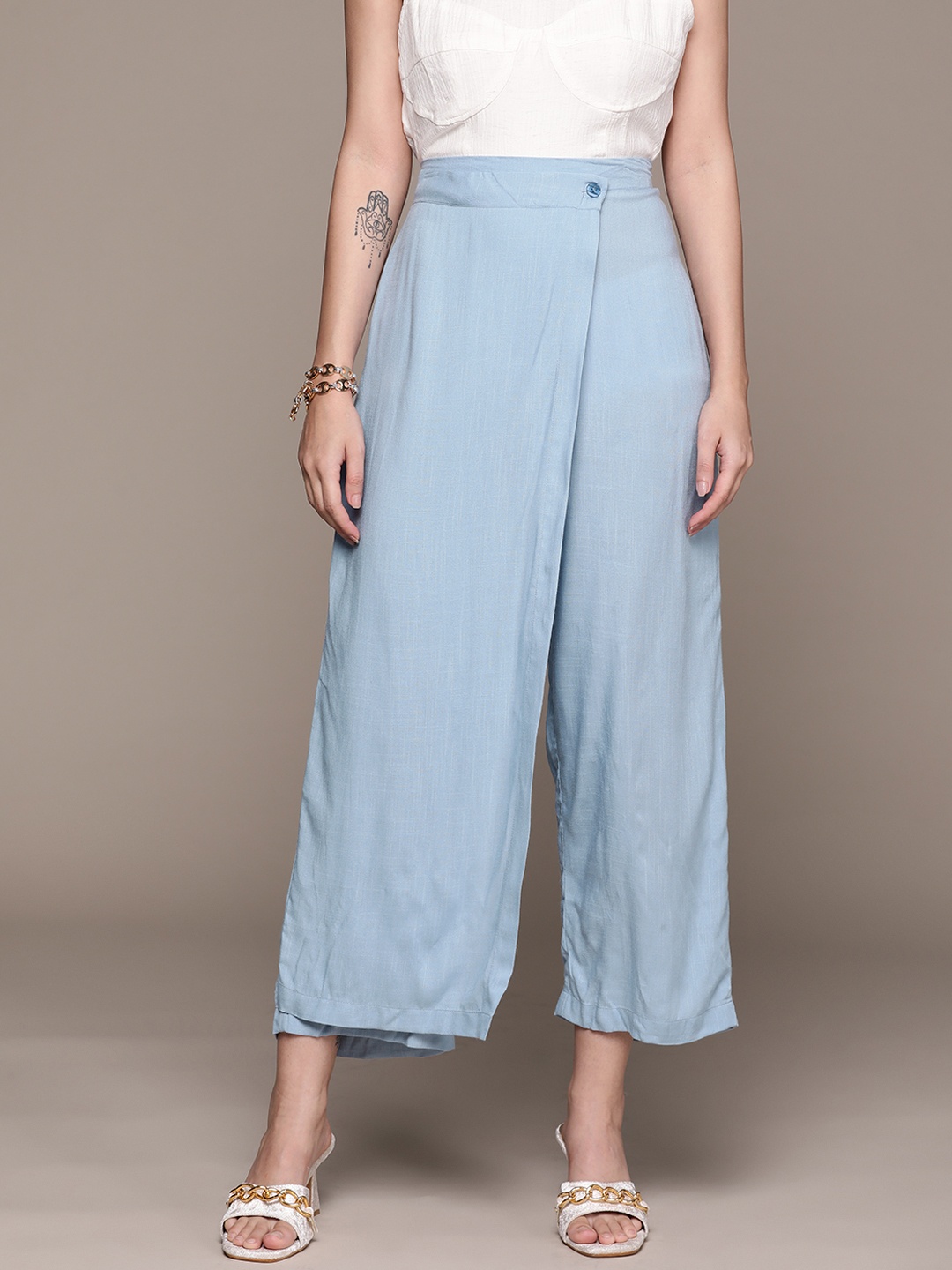 

aarke Ritu Kumar Women Blue Solid Layered Trousers