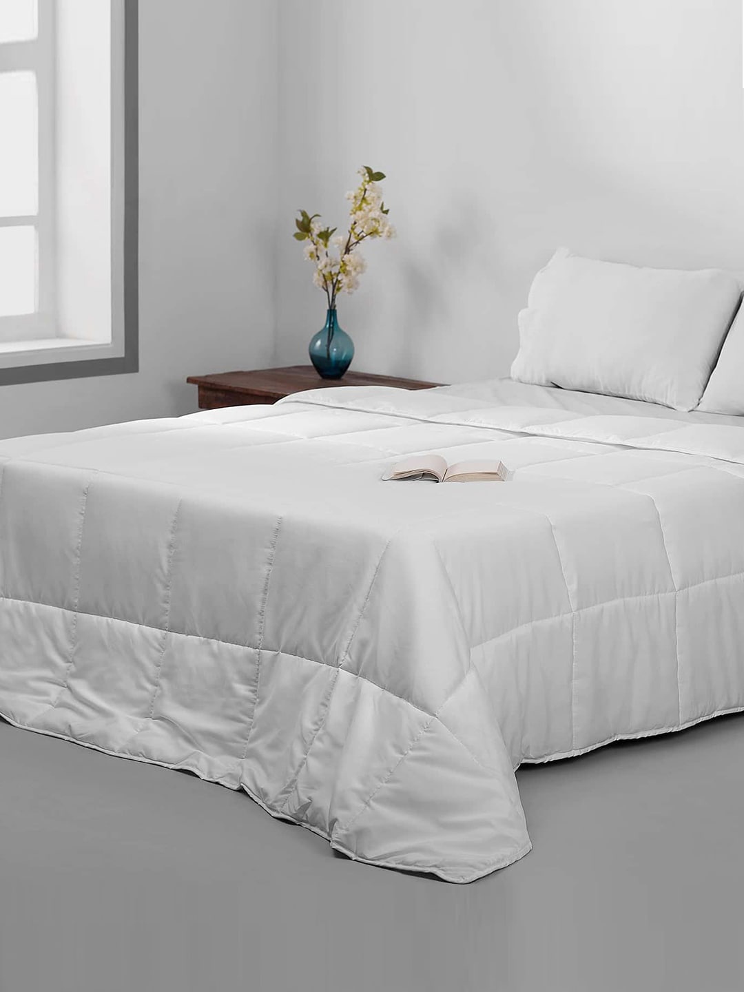 

Athome by Nilkamal Unisex White Blankets Quilts and Dohars