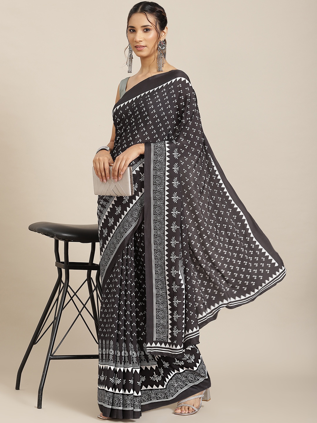 

Havida Sarees Black & White Bandhani Pure Silk Saree