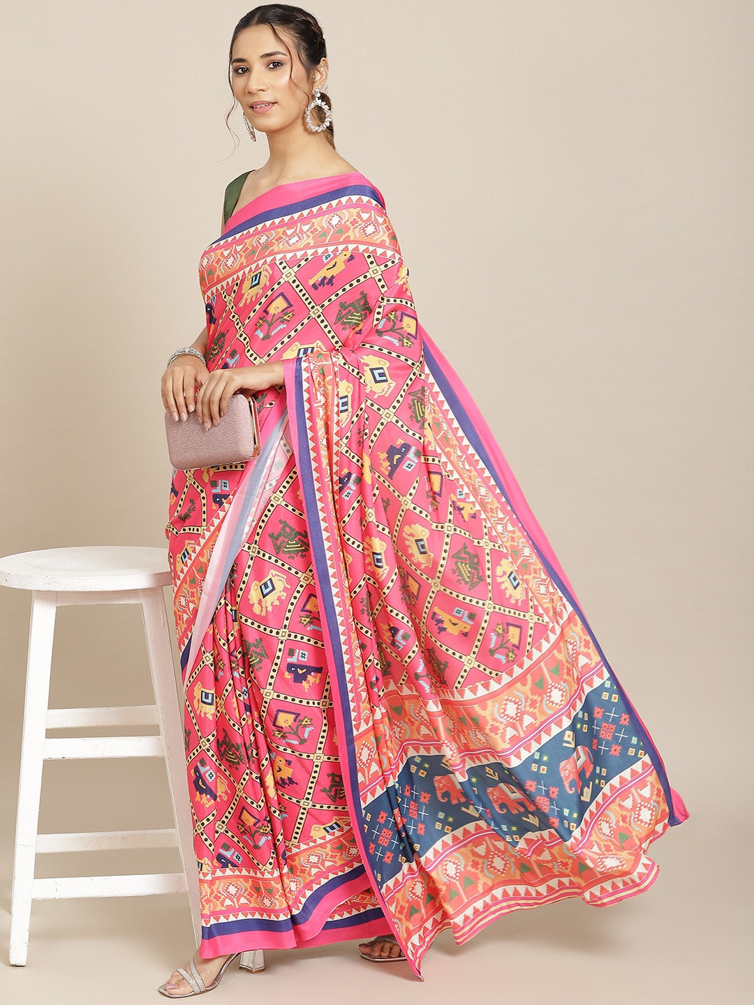 

Havida Sarees Pink & Navy Blue Ethnic Motifs Pure Silk Saree