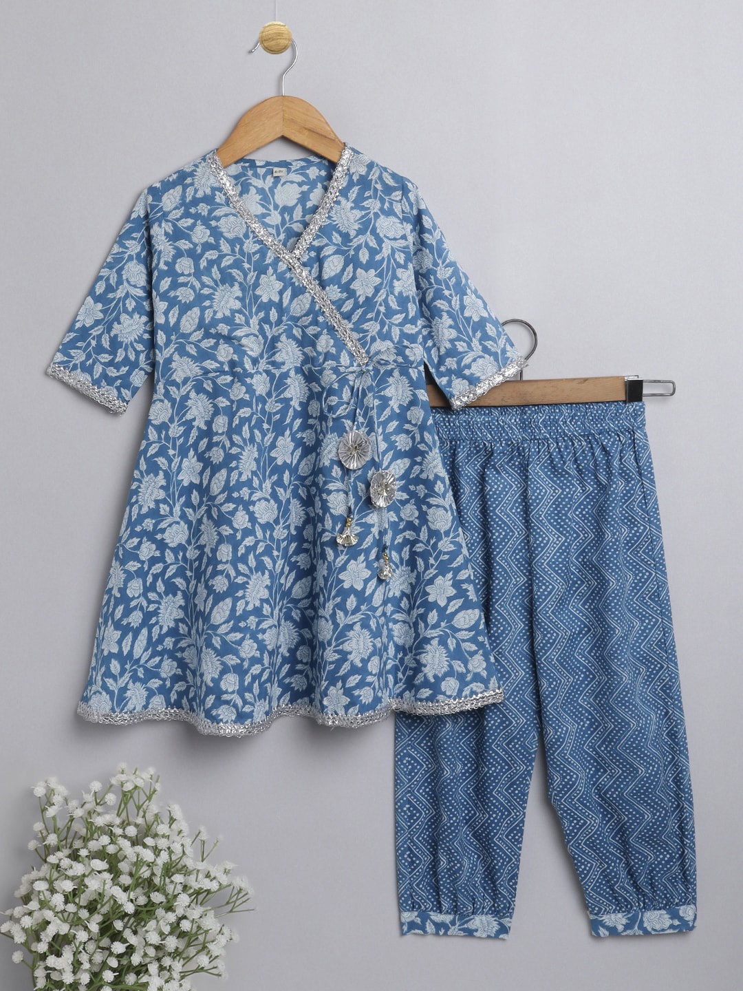 

The Magic Wand Girls Blue Printed Angrakha Cotton Kurta with Palazzos