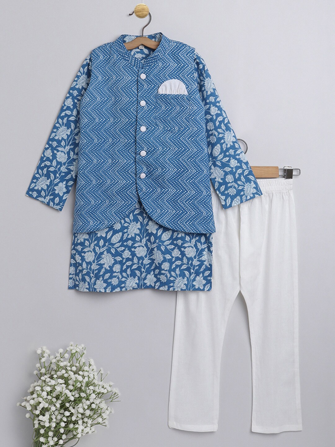 

The Magic Wand Boys Blue Floral Printed Pure Cotton Kurta with Pyjamas