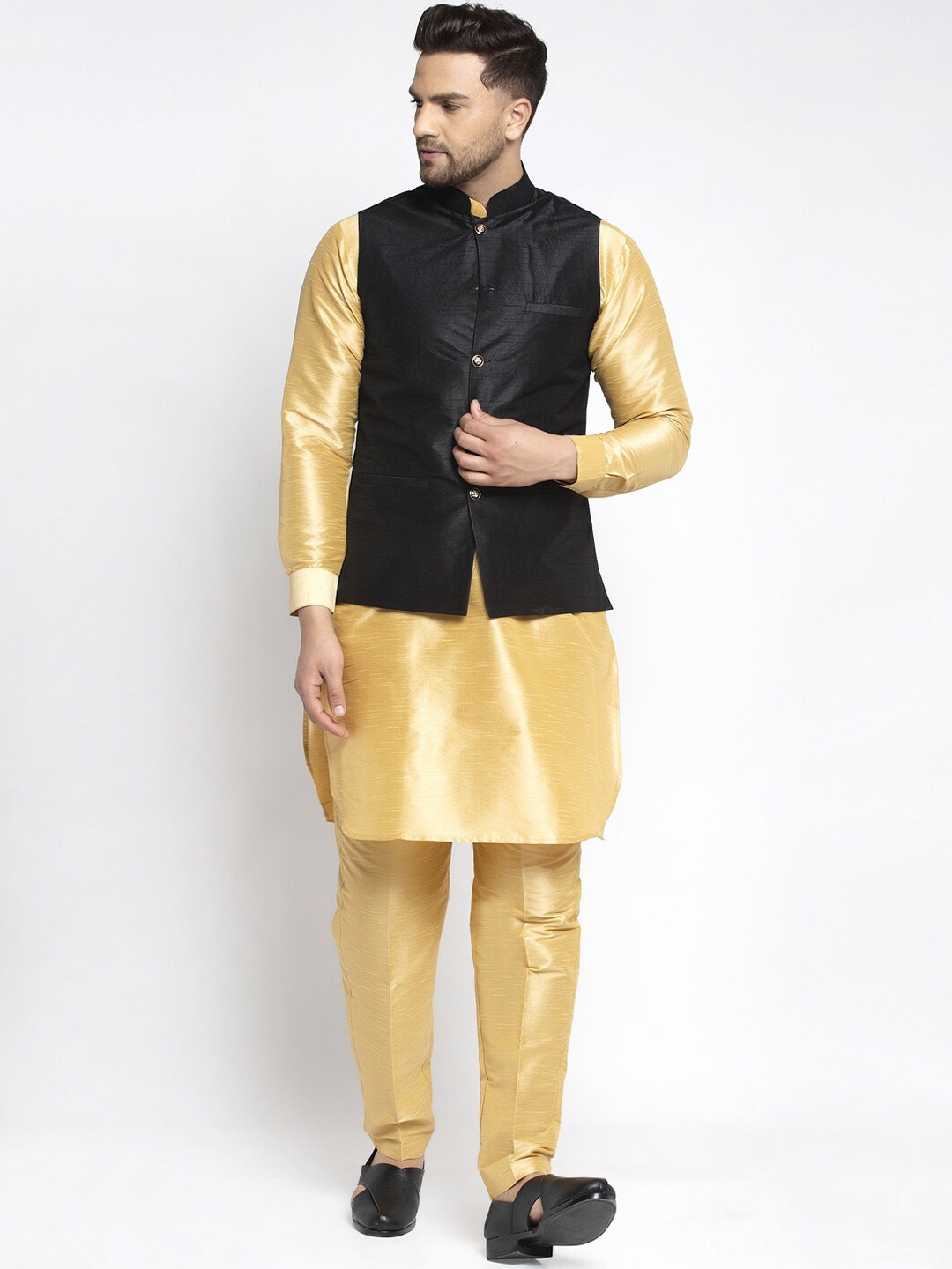 

Kaifoo Men Gold-Toned Kurta Pyjamas With Nehru Jacket