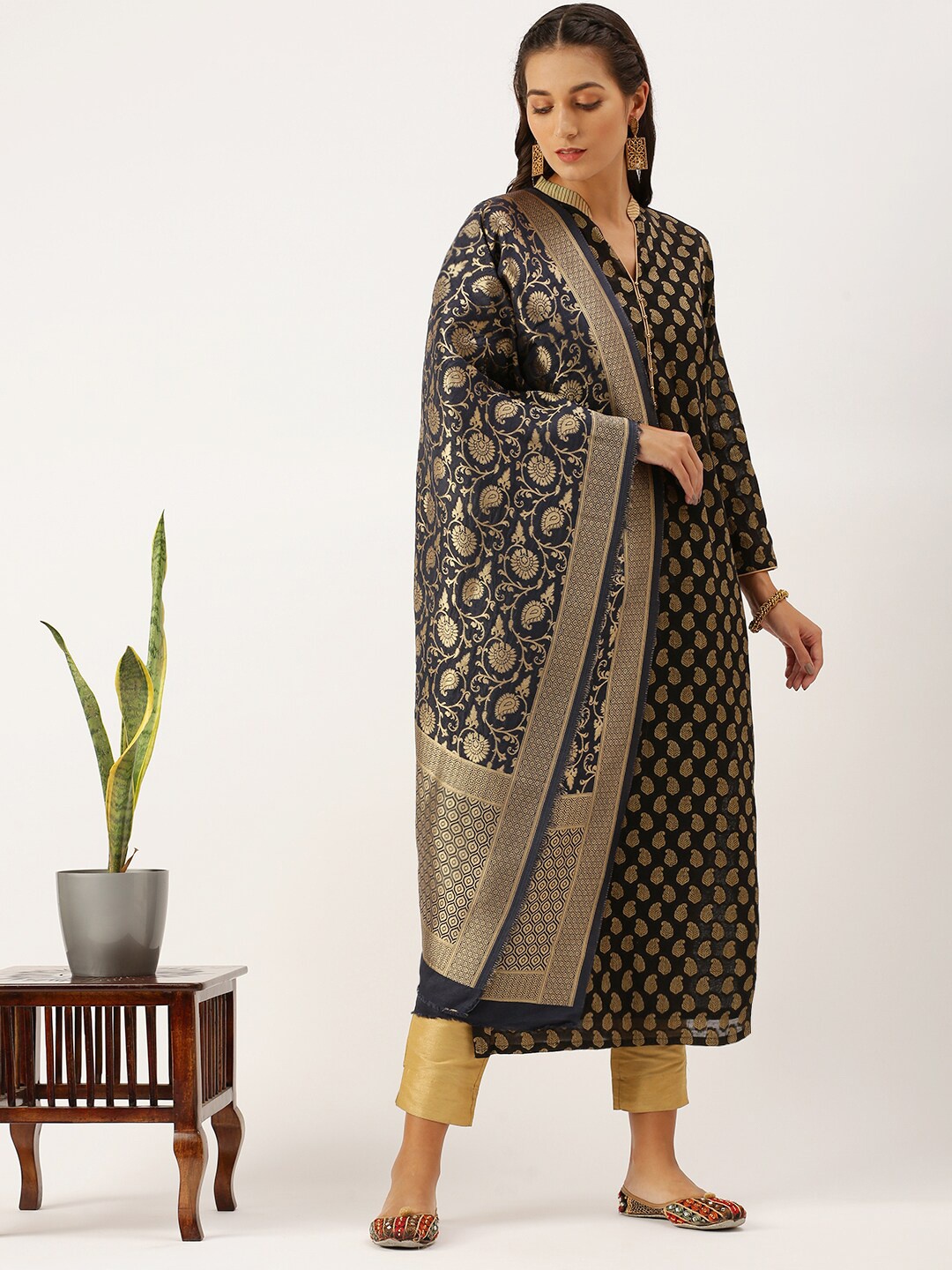 

Sanwara Blue & Gold-Toned Ethnic Motifs Woven Design Pure Silk Dupatta with Zari