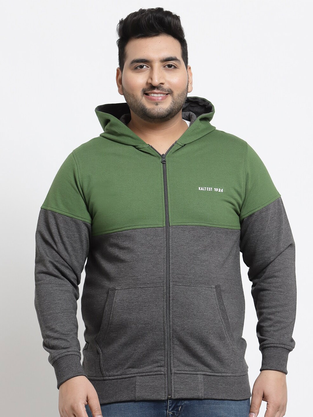 

Kalt Men Green Colourblocked Sweatshirt Plus Size