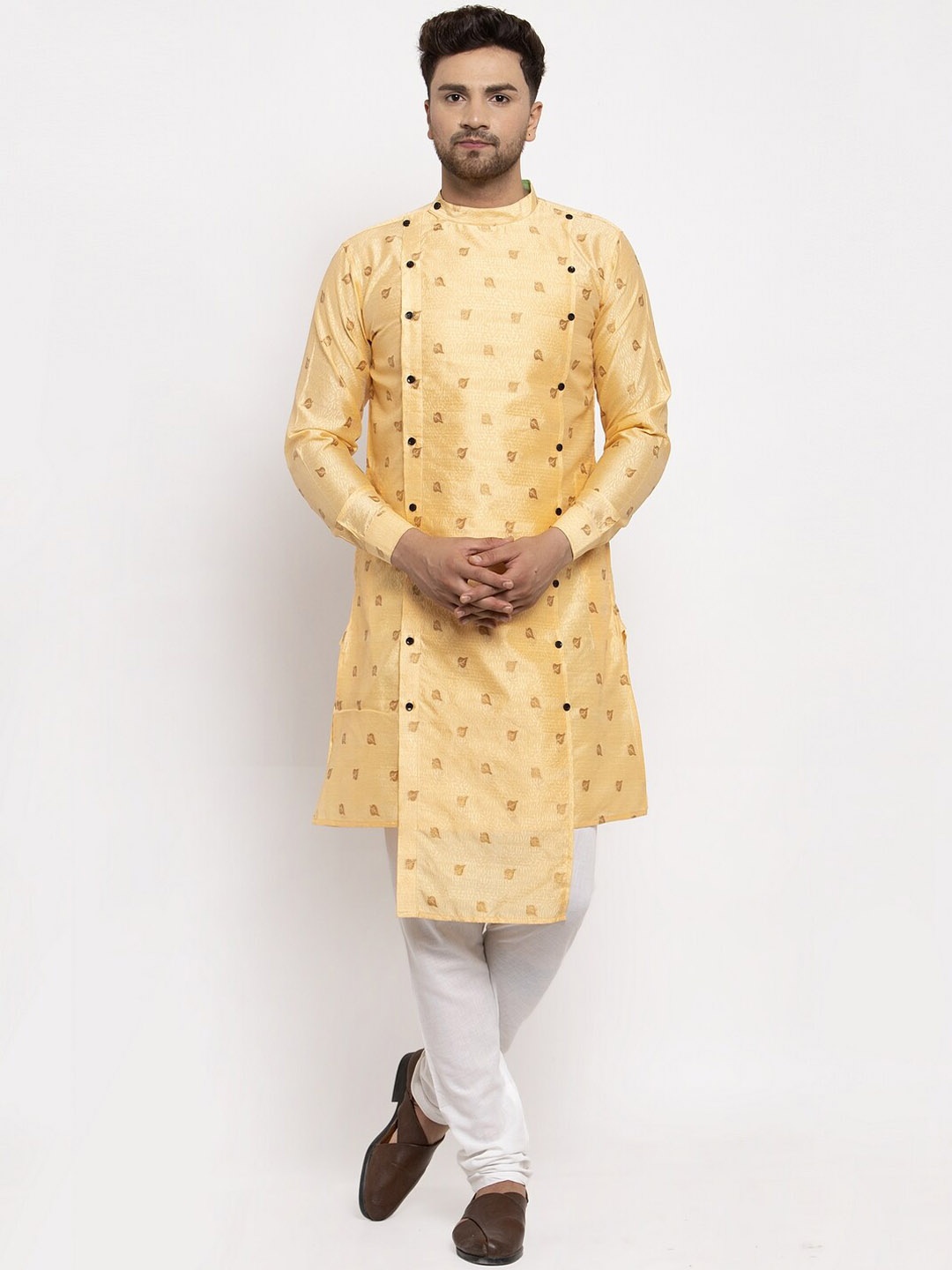 

KLOTTHE Men Gold-Toned & White Floral Printed Angrakha Kurta with Churidar