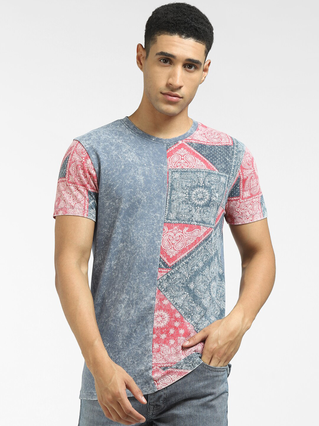 

Jack & Jones Men Blue Printed Polo Collar Applique T-shirt