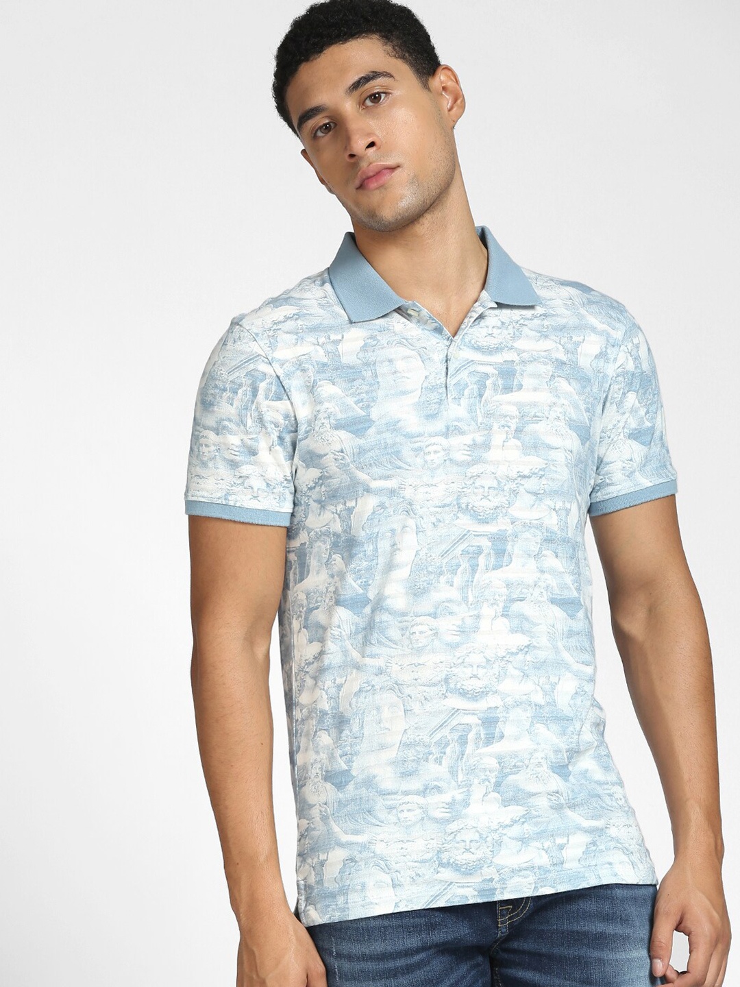 

Jack & Jones Men Blue Floral Printed Polo Collar T-shirt