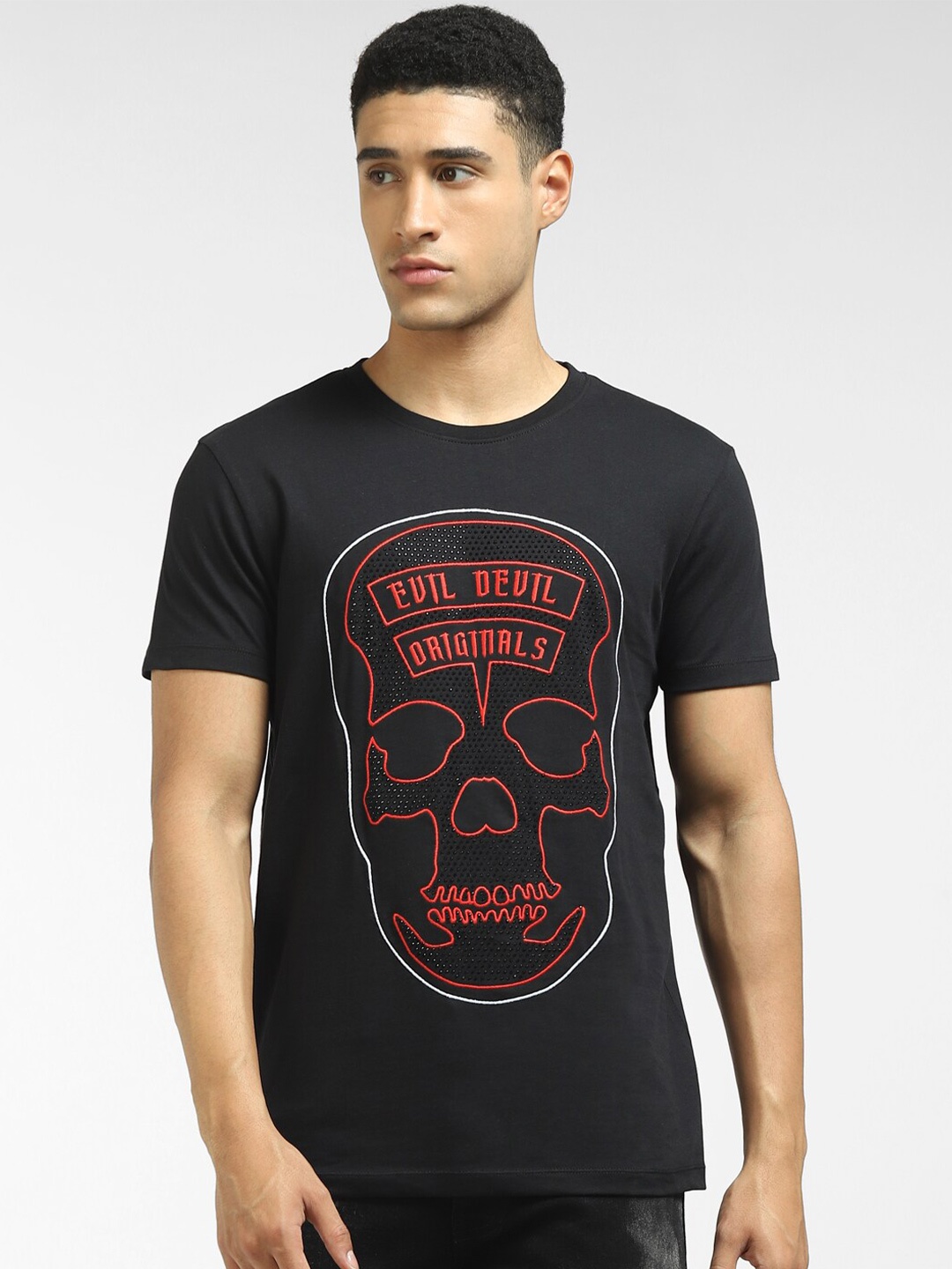 

Jack & Jones Men Black Printed Raw Edge T-shirt