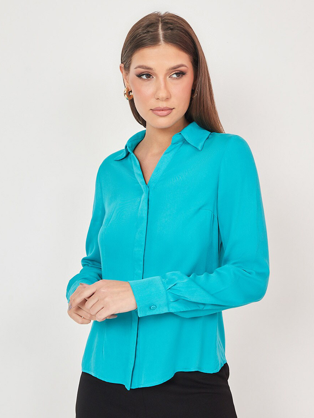 

Styli Women Blue Long Sleeves Concealed Placket Regular Length Shirt