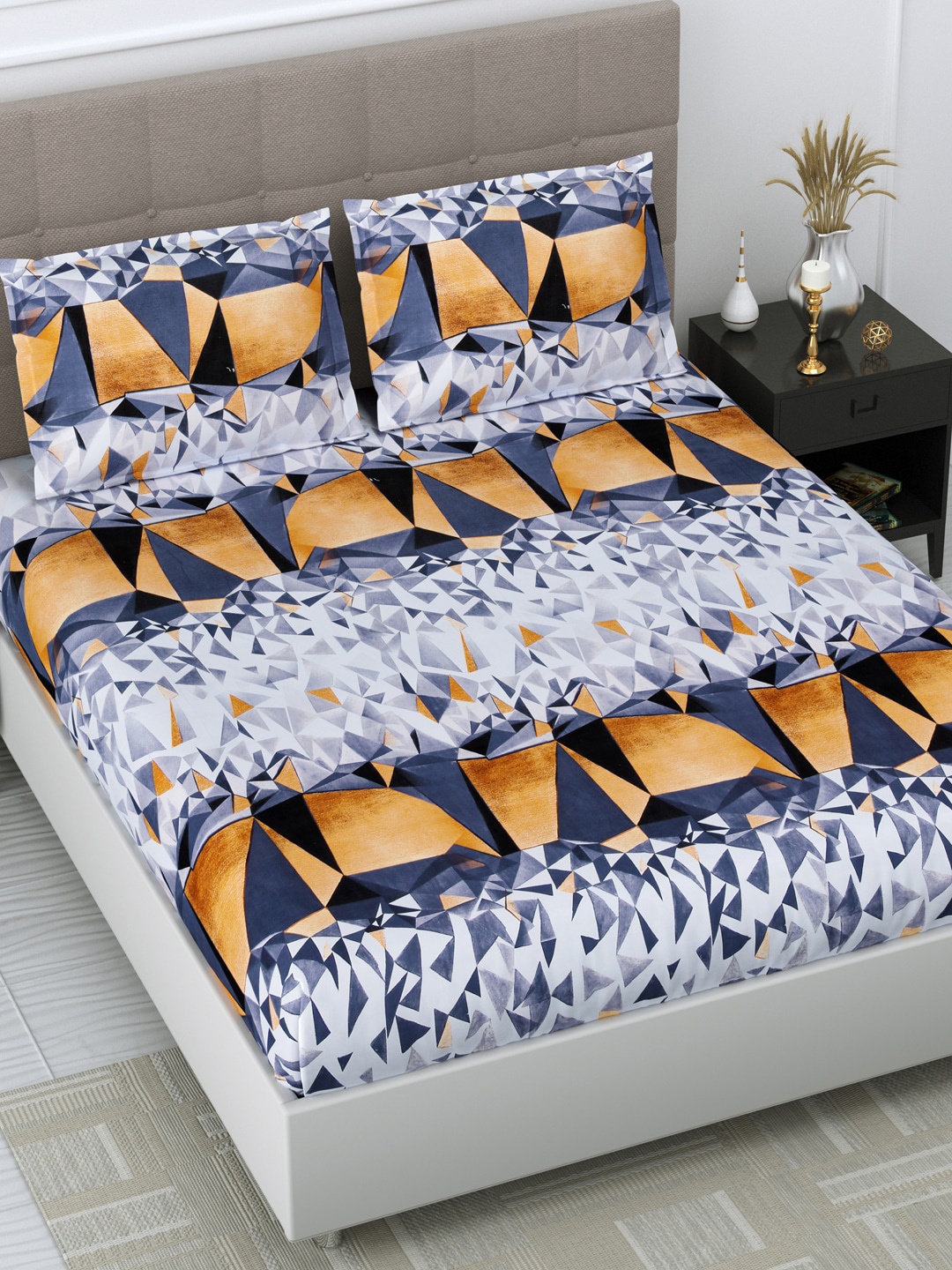 

DREAM WEAVERZ Blue & Orange Geometric Glazed Cotton 220 TC King Bedsheet with 2 Pillow Covers