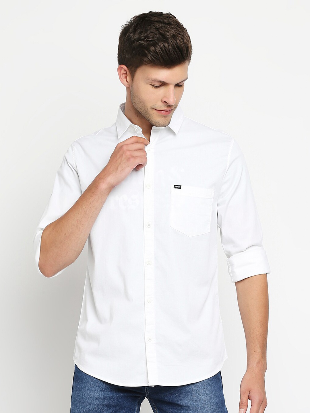 

SPYKAR Men White Slim Fit Casual Shirt