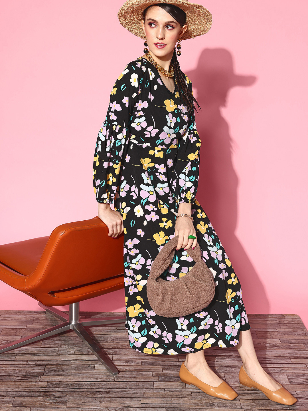 

plusS Women Black Floral Vacay Attire