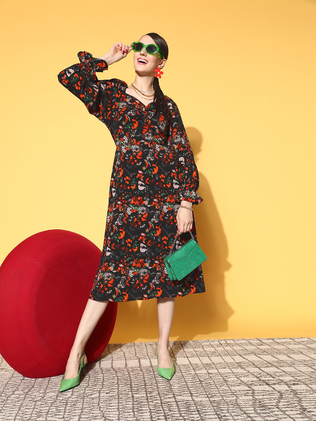 

plusS Women Black Floral Vacay Attire