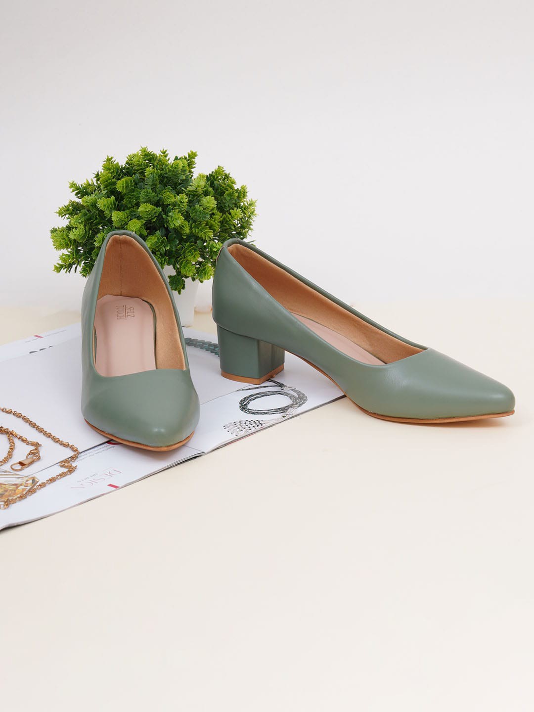 

SHUZ TOUCH Green Embellished Block