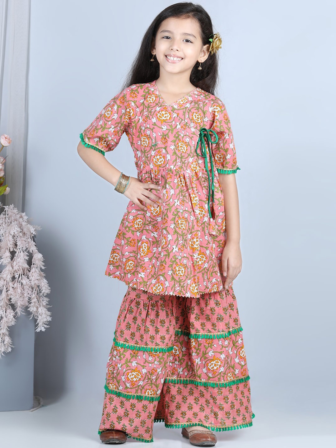 

Kinder Kids Girls Peach-Coloured Floral Printed Pure Cotton Kurta with Palazzos & With Dupatta