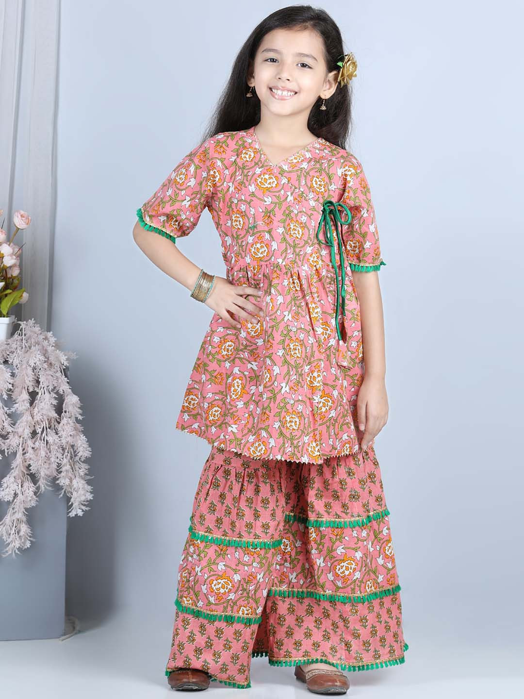 

Kinder Kids Girls Peach-Coloured Floral Printed Pure Cotton Kurta with Palazzos & With Dupatta