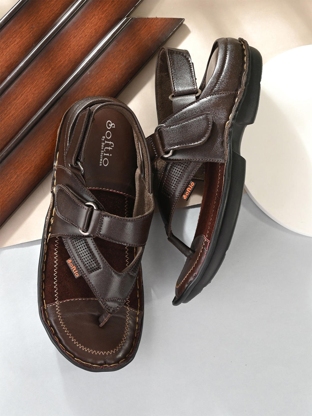 

SOFTIO Men Brown Comfort Sandals