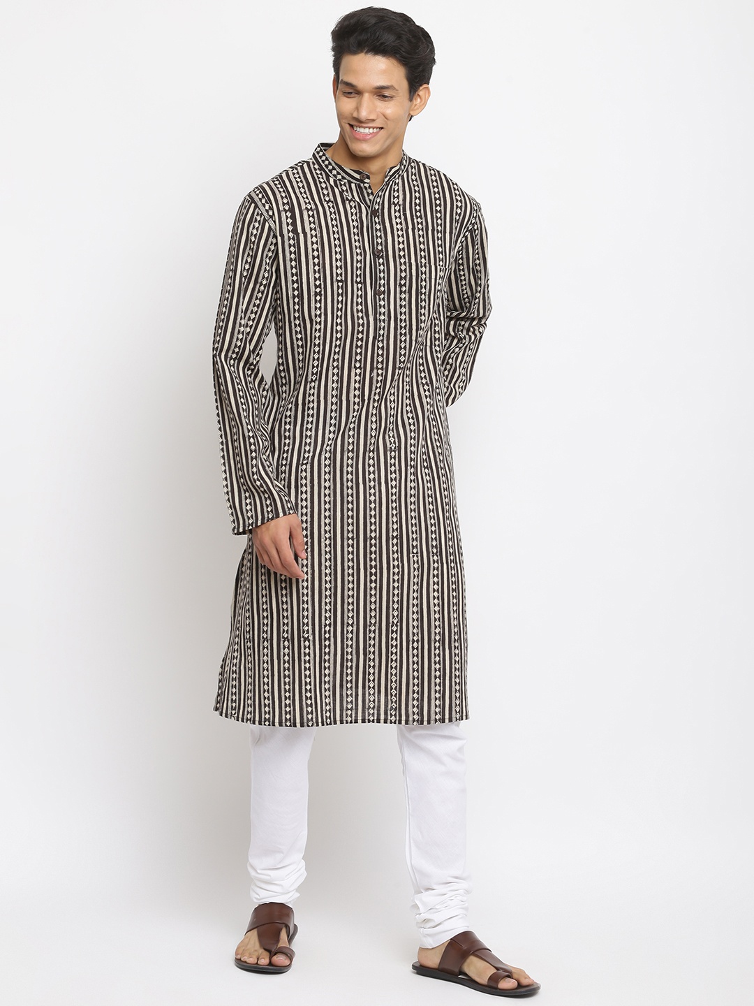 

Fabindia Men Beige & Black Pure Cotton Printed Kurta