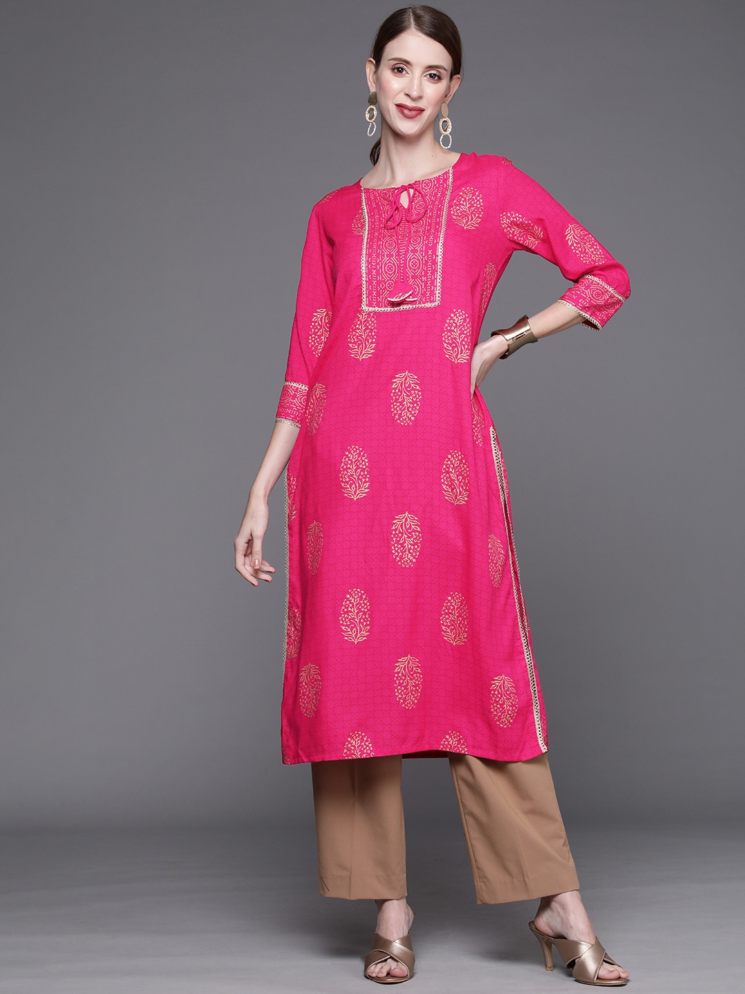 

Varanga Women Fuchsia Pink & Golden Ethnic Motifs Printed Block Print Kurta