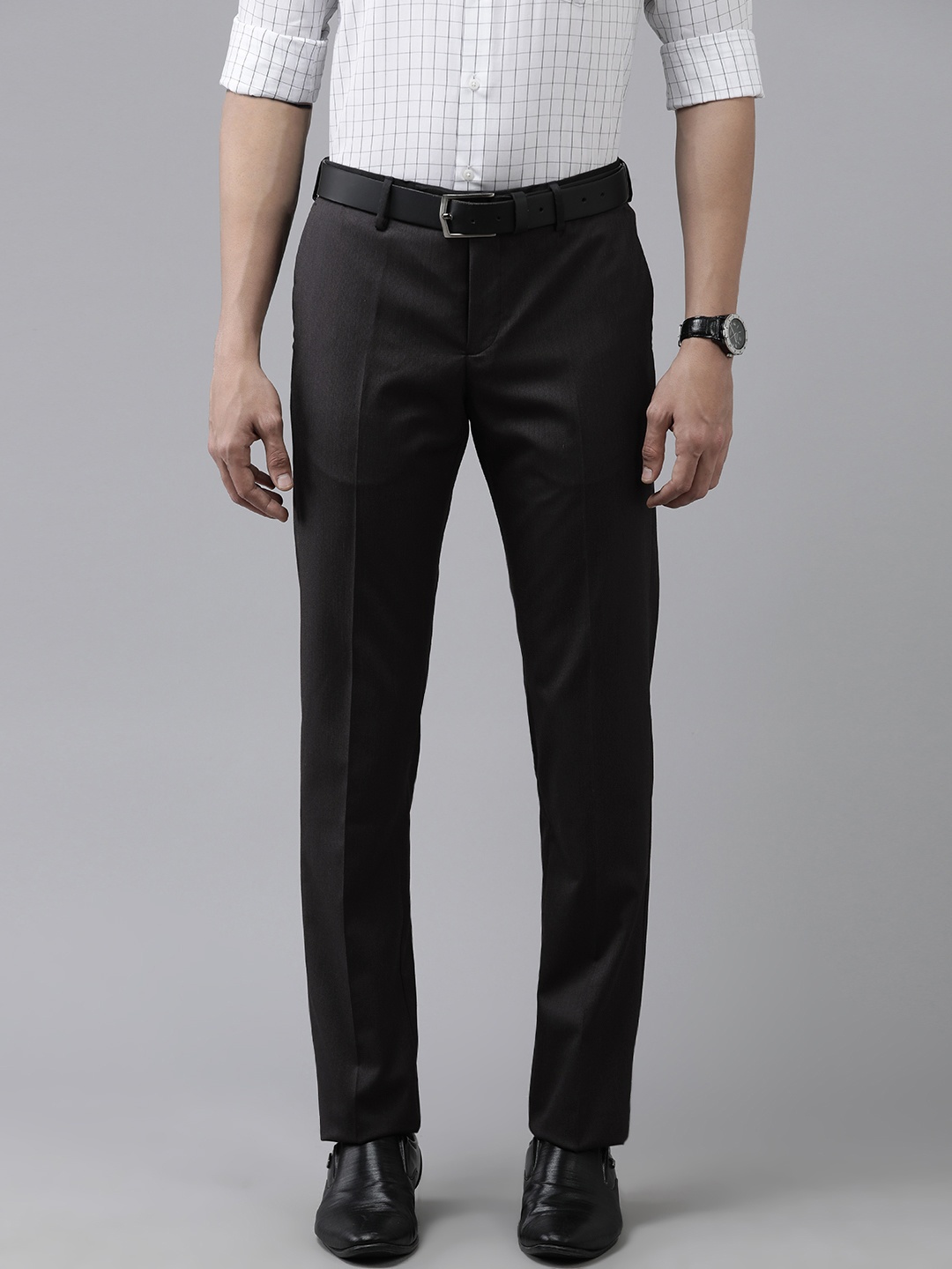 

Arrow Men Black Textured Self Design Tailored Fit Mid-Rise Flat-Front Formal Trousers
