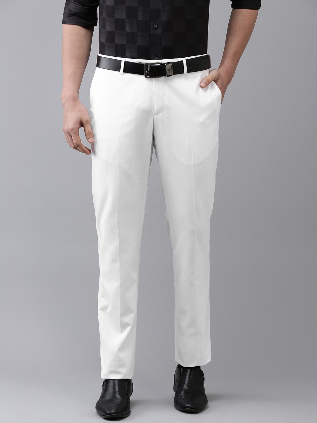 

Arrow Men White Solid Tailored Fit Formal Trousers