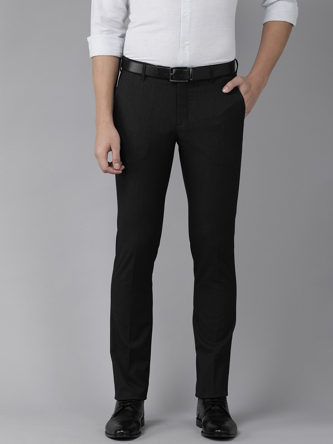 

Arrow Men Black Solid Tailored Formal Trousers