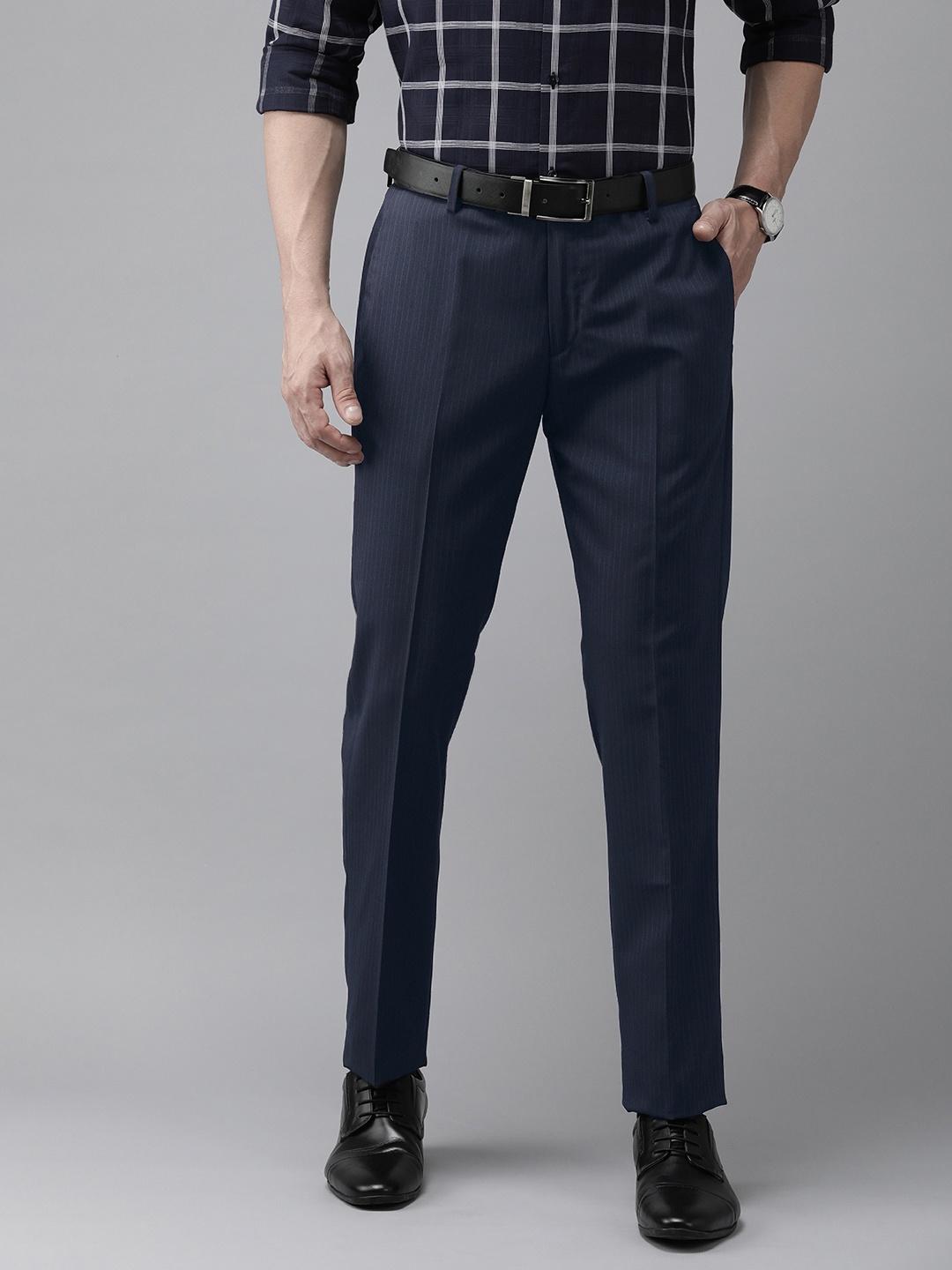 

Arrow Men Navy Blue Hudson Tailored Fit Striped Tailored Trousers