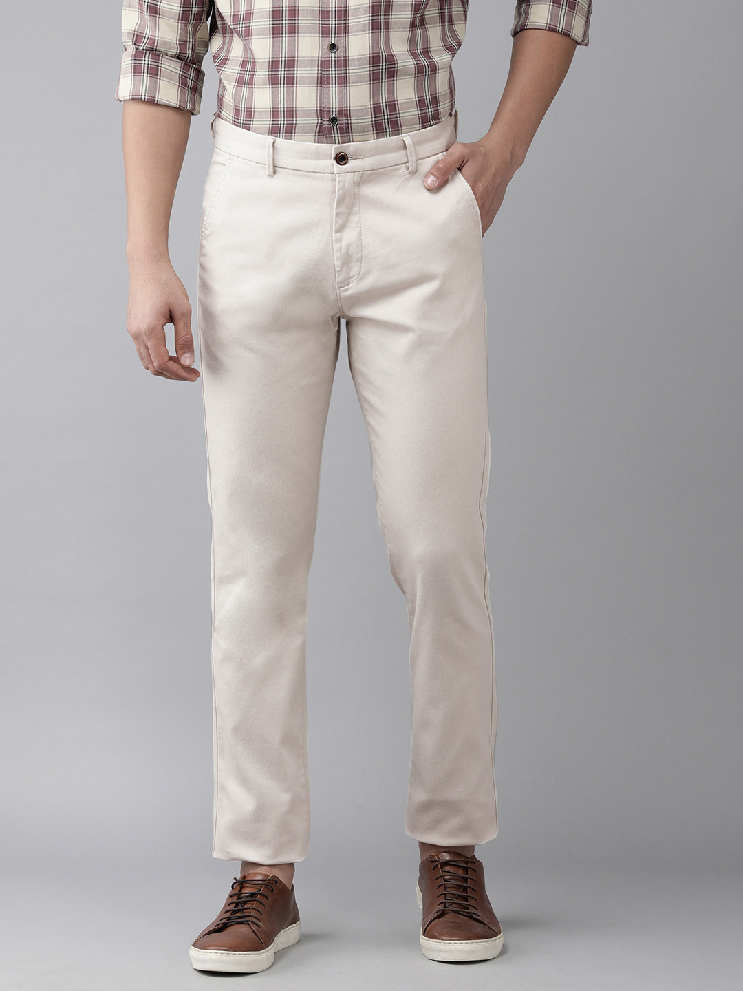 

Arrow Sport Men Off White Original Slim Fit Trousers