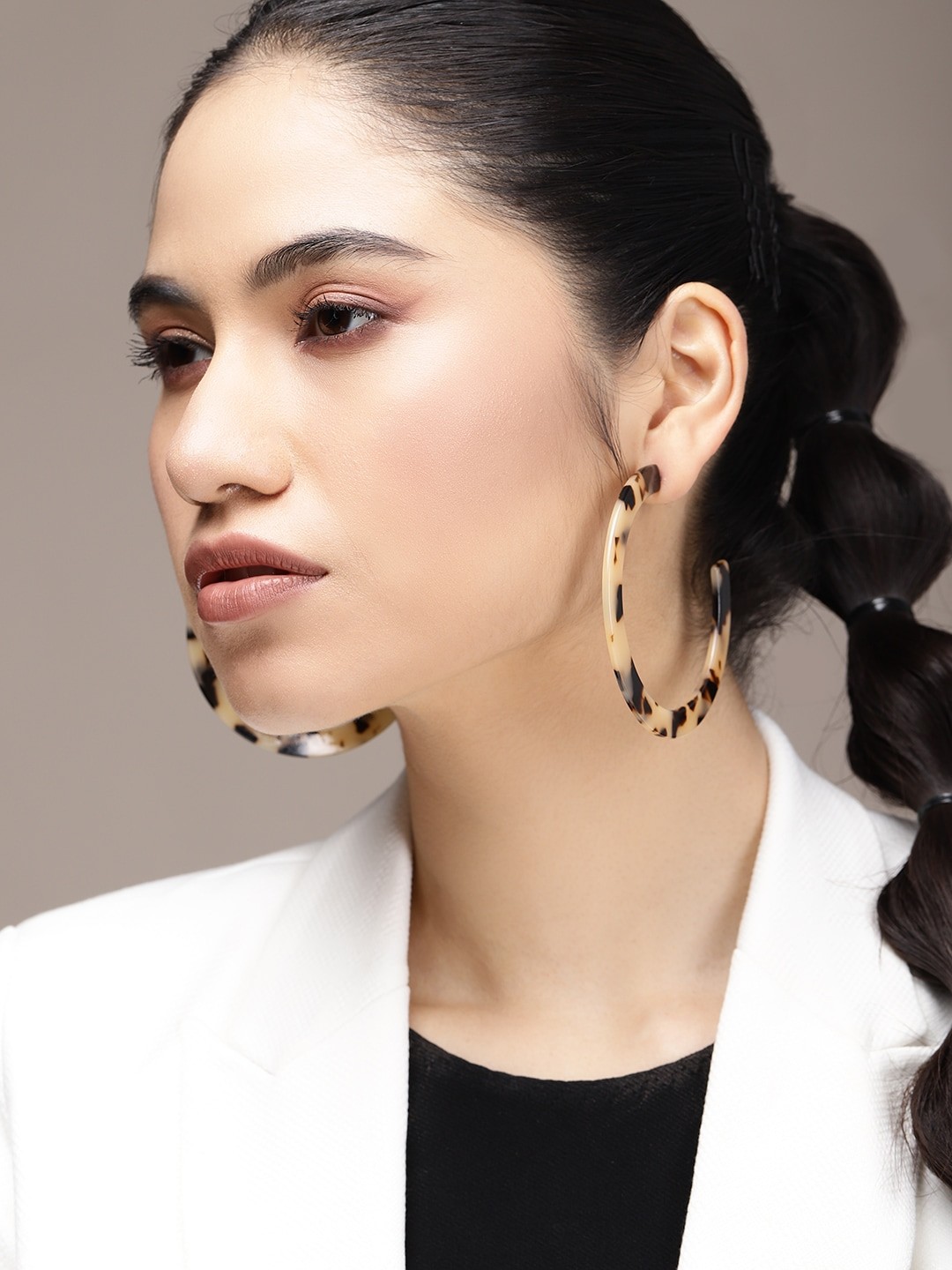 

bebe Women Peach-Coloured Circular Half Hoop Earrings