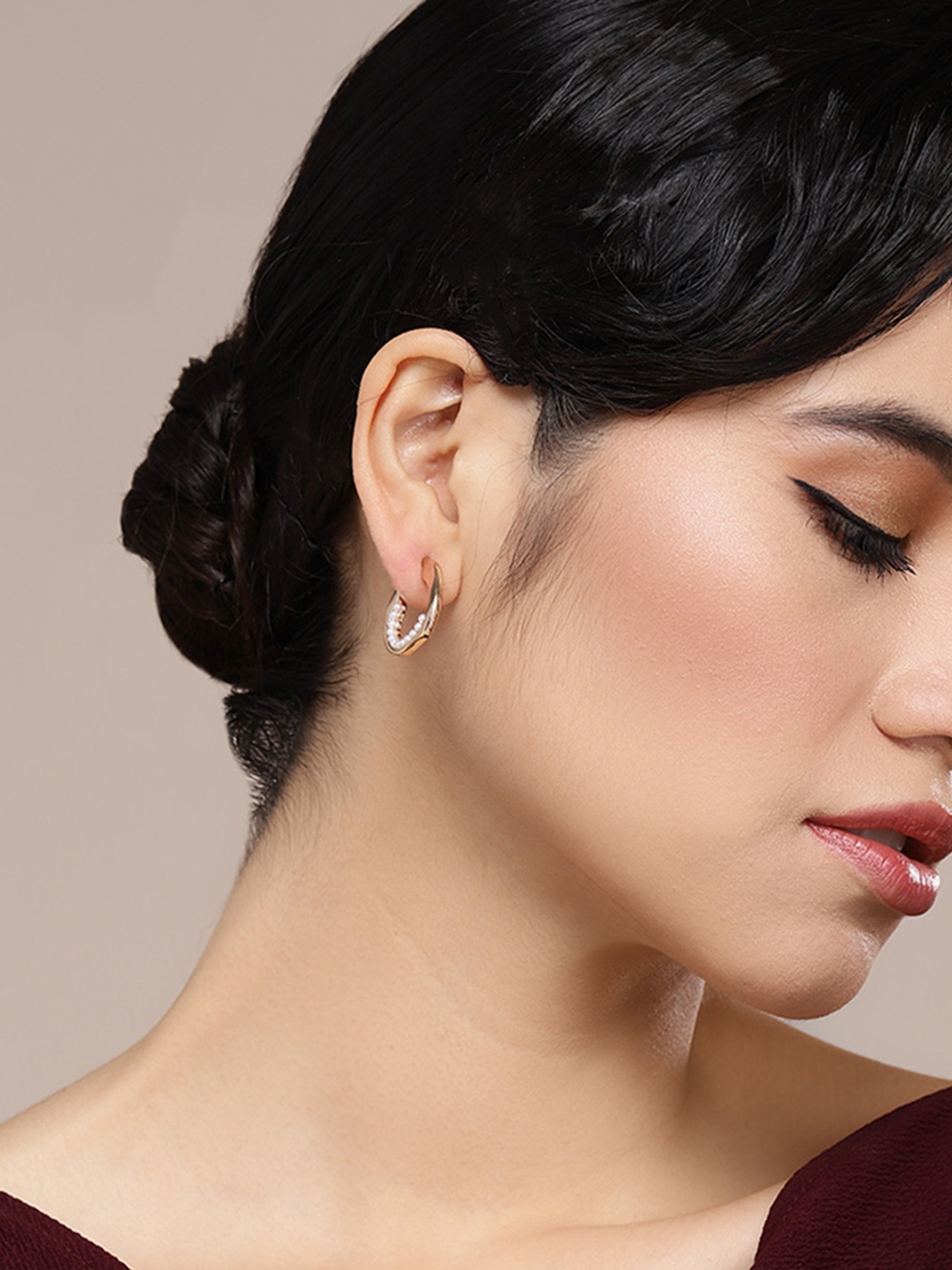 

bebe Women Gold-Toned Circular Half Hoop Earrings
