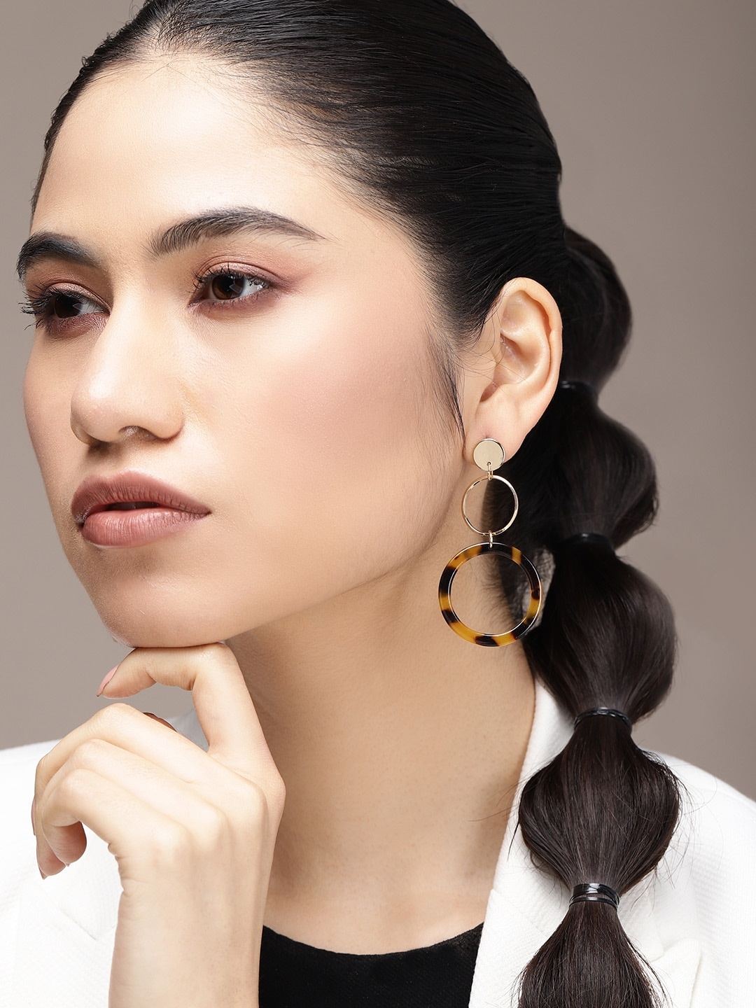 

bebe Women Black & Orange Circular Drop Earrings