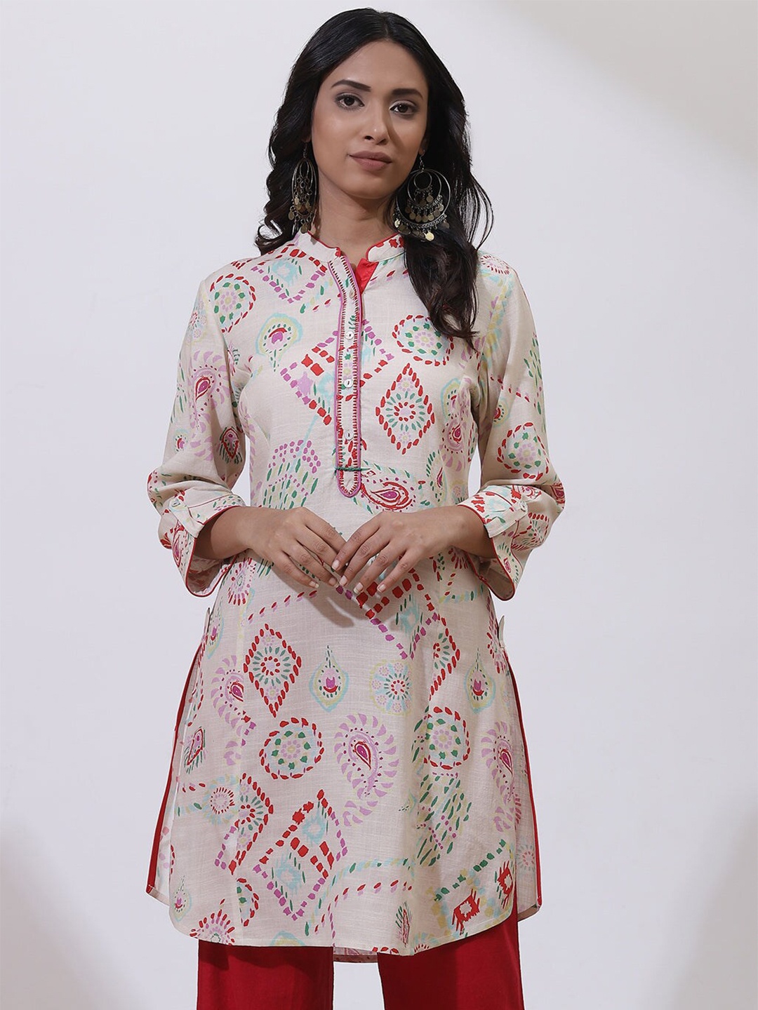 

Lakshita Off White & Red Geometric Printed Kurti