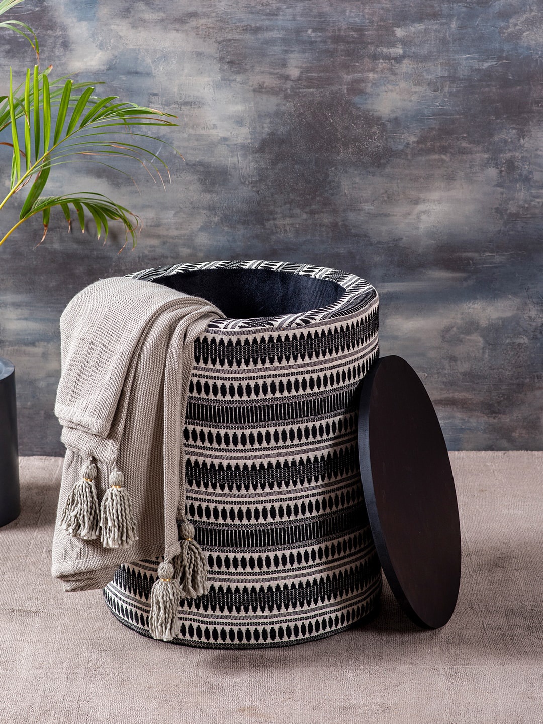 

nestroots Black Geometric Ottoman