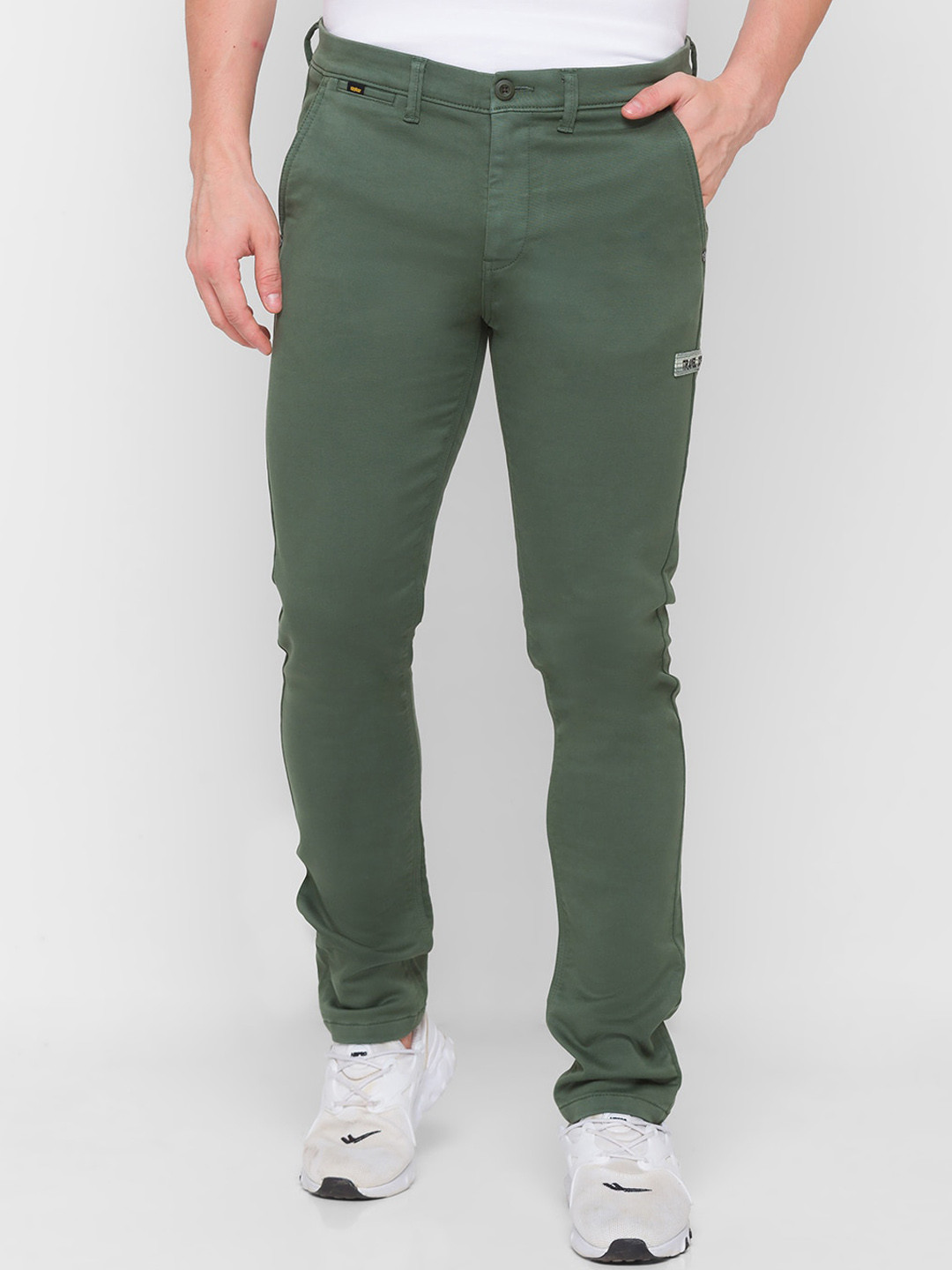 

SPYKAR Men Green Slim Fit Trousers