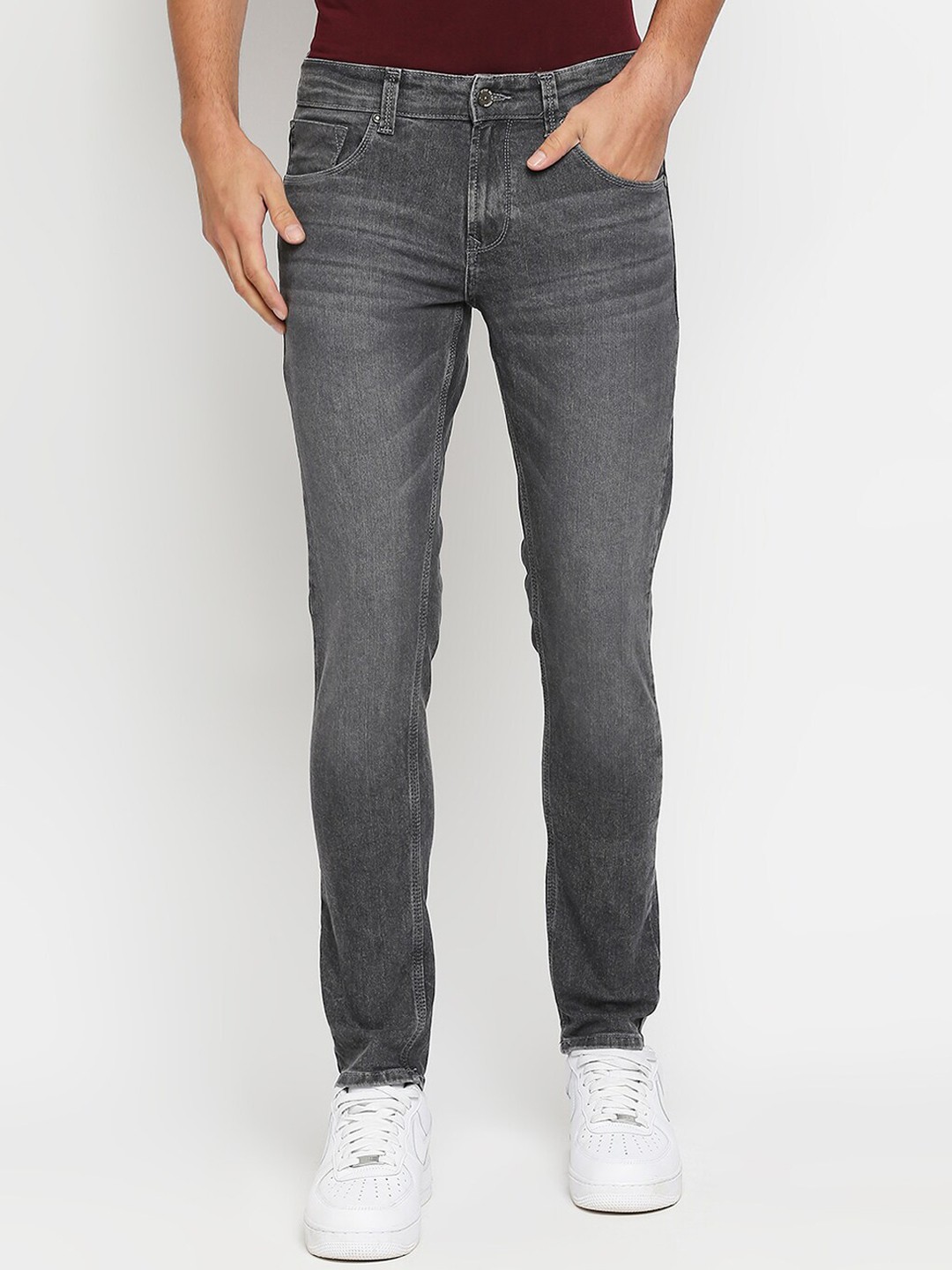 

SPYKAR Men Blue Slim Fit Heavy Fade Jeans
