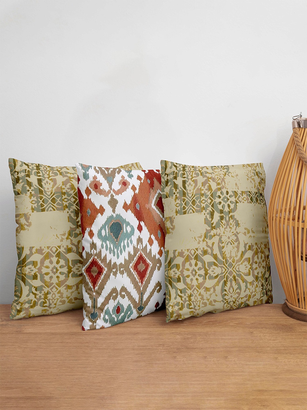 

ZEBA Maroon & Peach-Coloured Set of 3 Abstract Square Cushion Covers