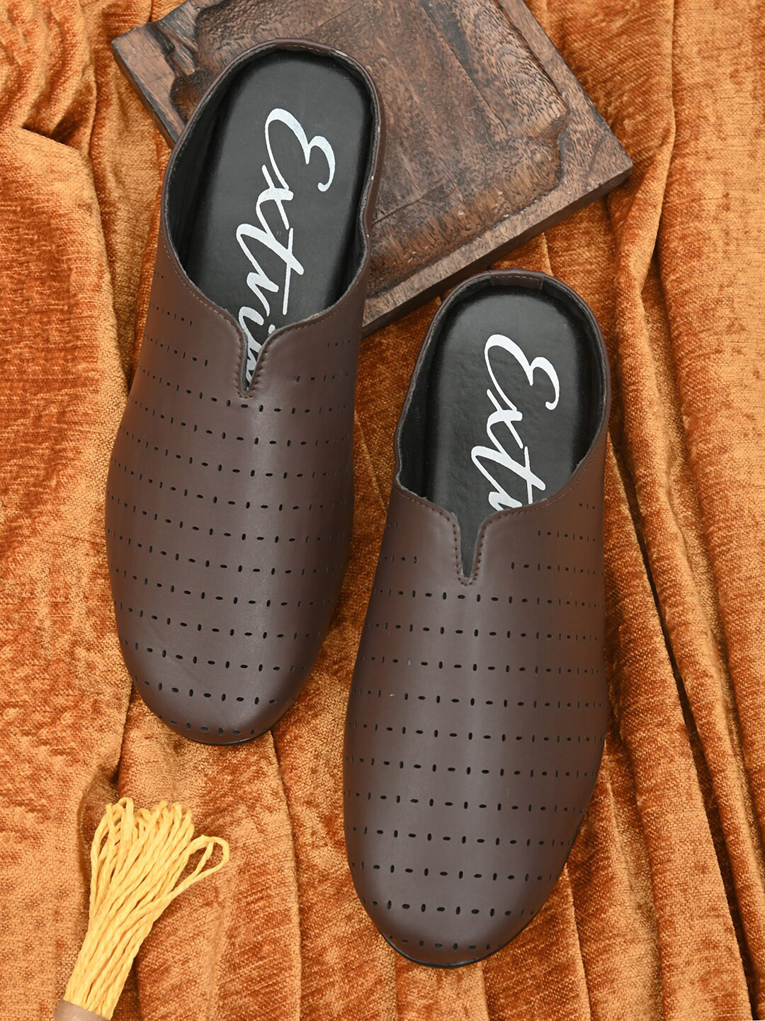 

EXTRIMOS Men Brown Perforations Slip-On Sneakers