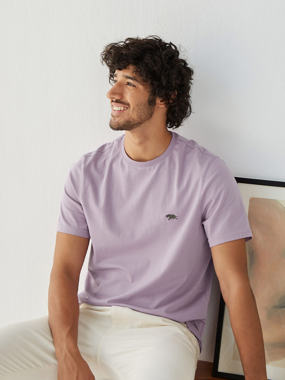 

Andamen Men Purple V-Neck T-shirt