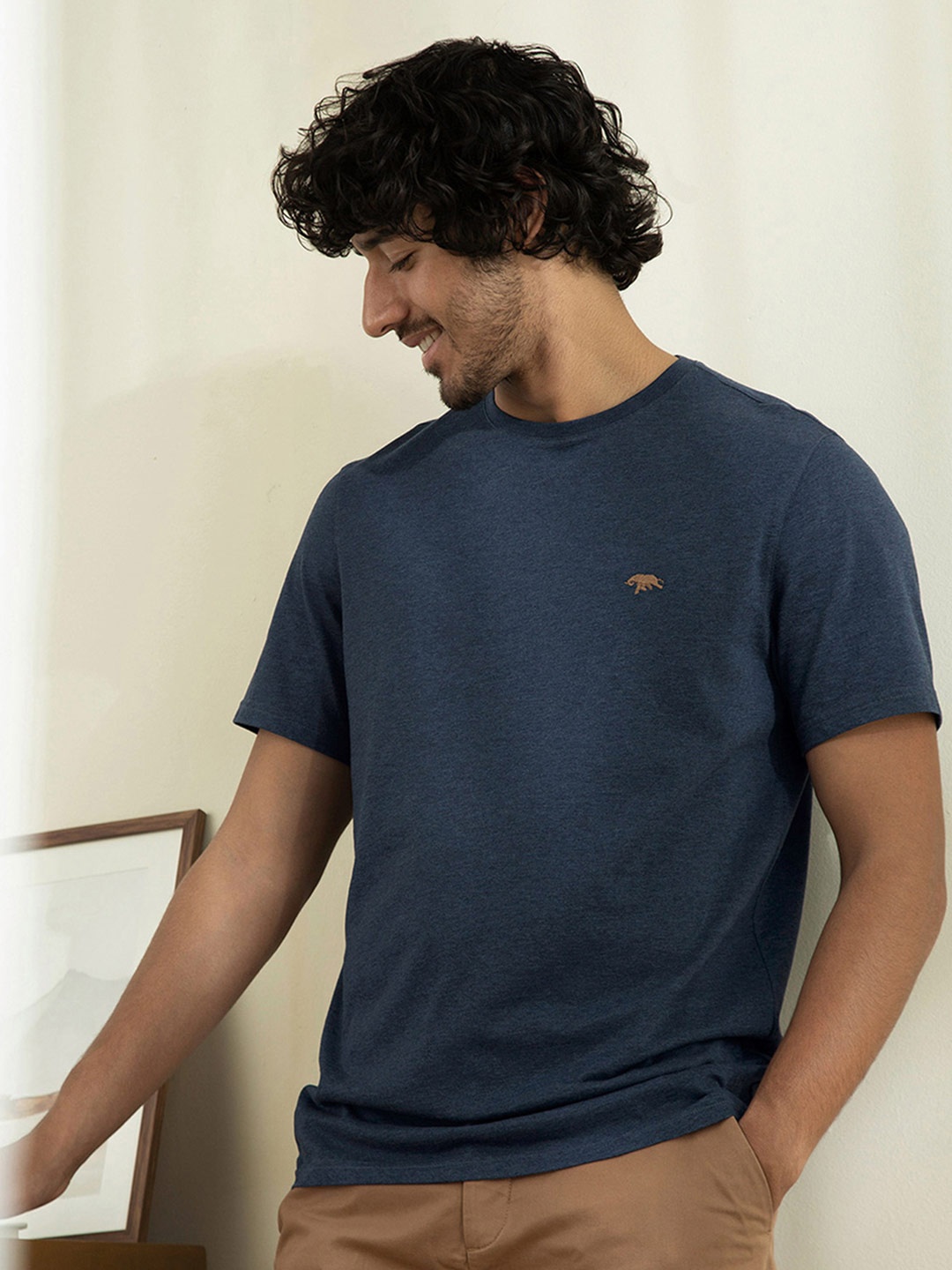 

Andamen Men Blue V-Neck T-shirt