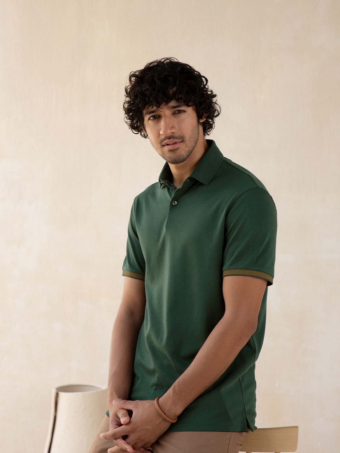 

Andamen Men Green Polo Collar T-shirt
