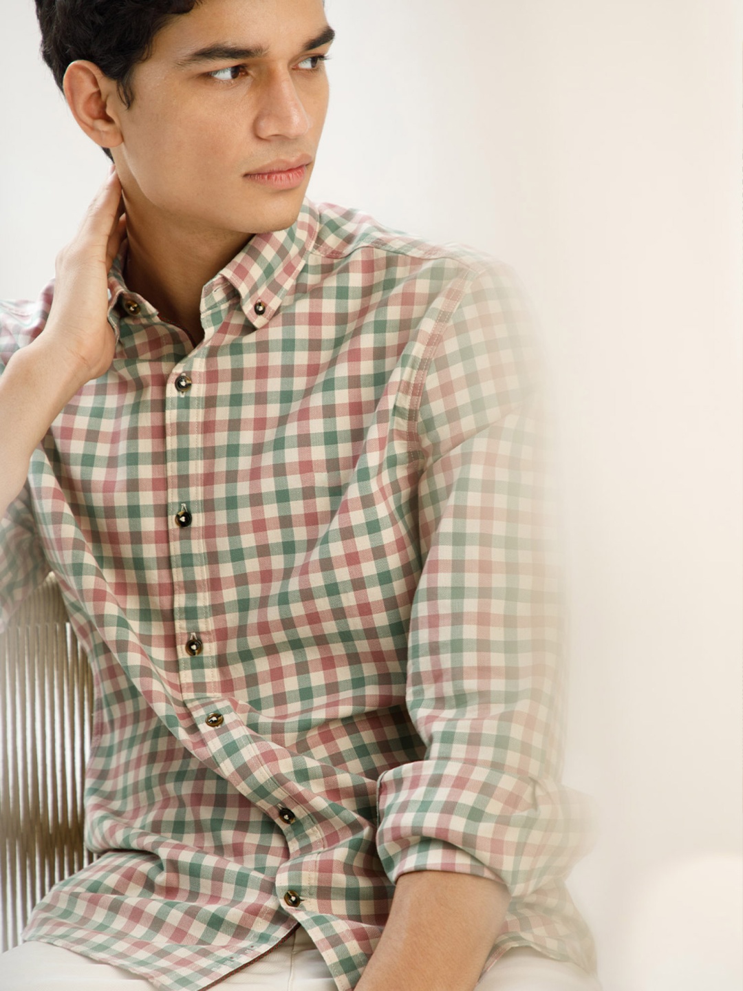

Andamen Men Beige Classic Slim Fit Checked Cotton Casual Shirt