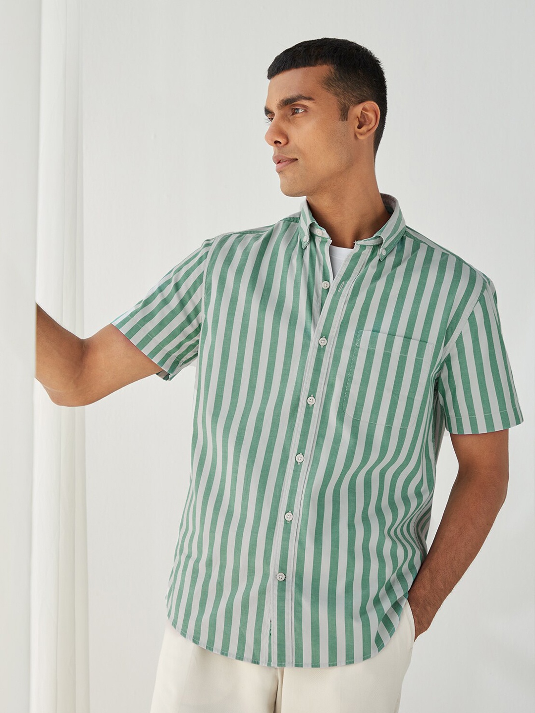 

Andamen Men Green Classic Striped Casual Shirt